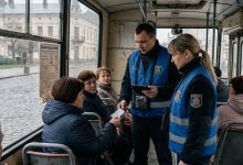 Контролери у транспорті Хмельницького: права пасажирів та правила перевірки квитків